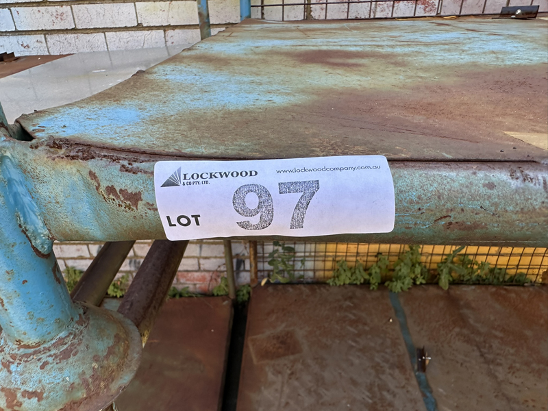 097 (1)