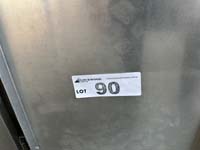 090 (1)